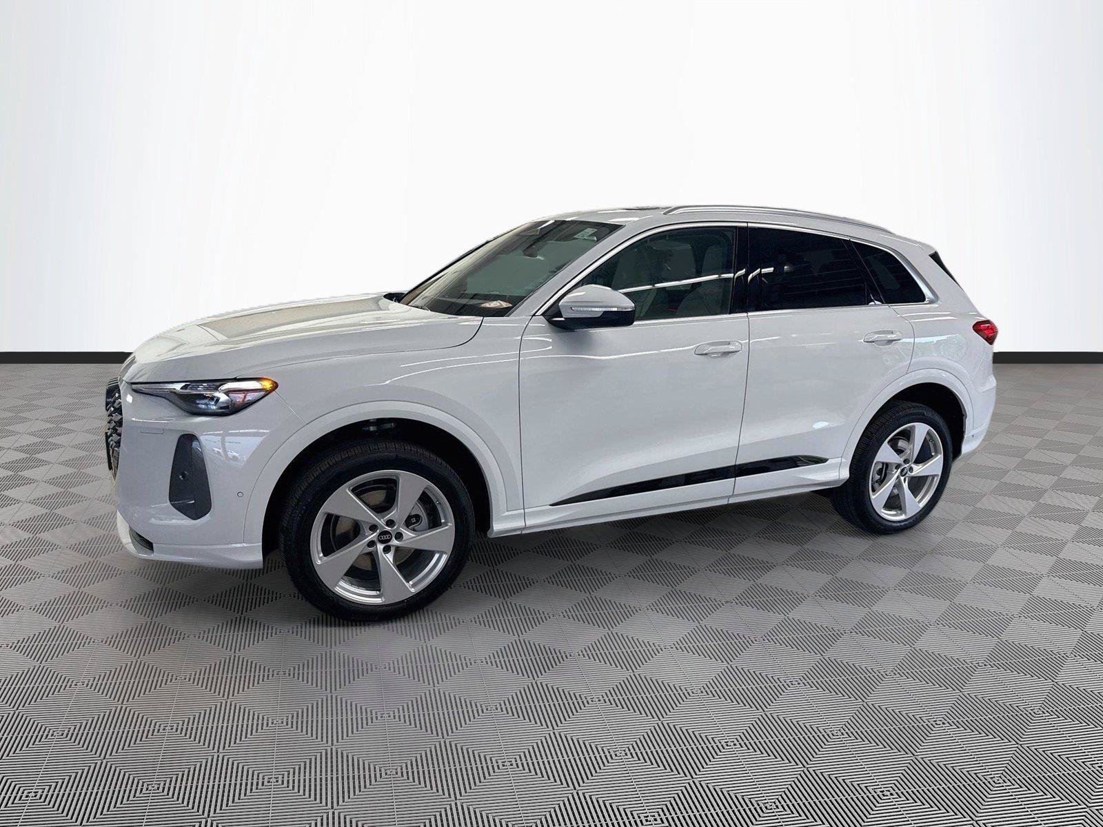 New 2026 Audi Q5 Premium AWD/4WD image 3
