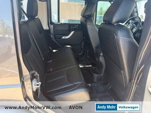 Used 2017 Jeep Wrangler Unlimited Rubicon w/ Connectivity Group AWD/4WD image 18