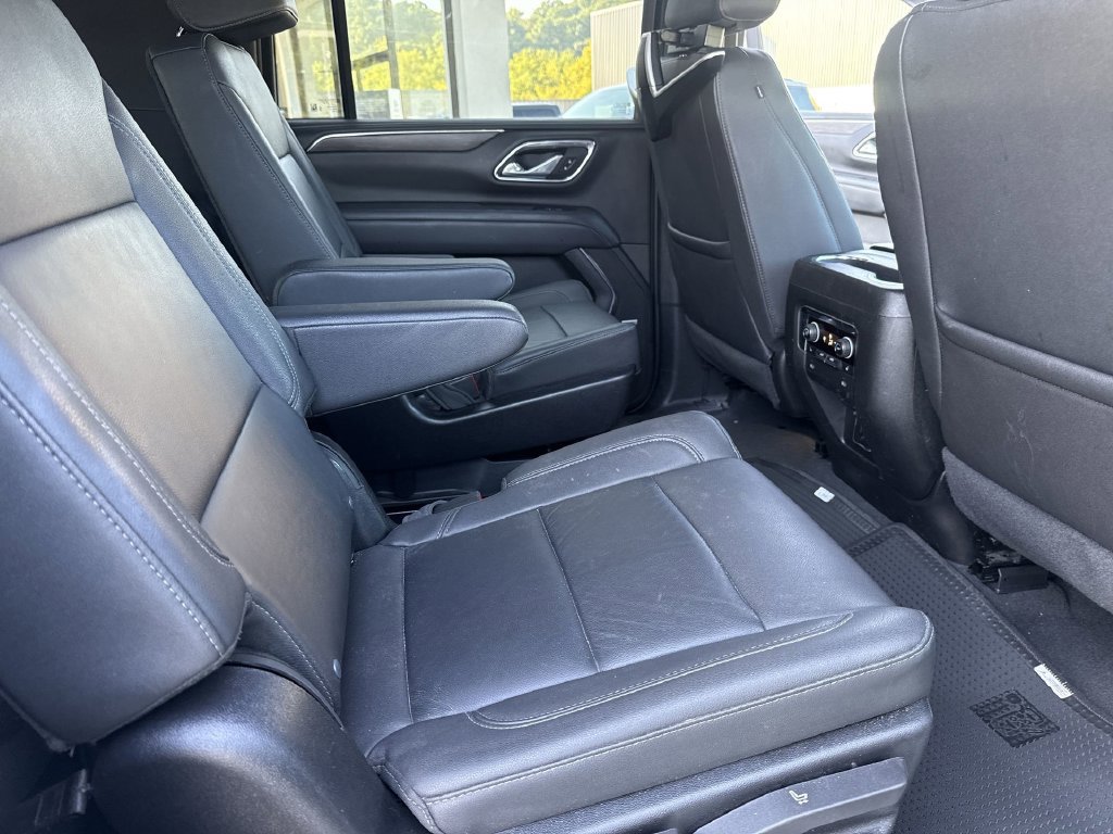 Used 2024 Chevrolet Suburban Z71 w/ Luxury Package AWD/4WD image 25