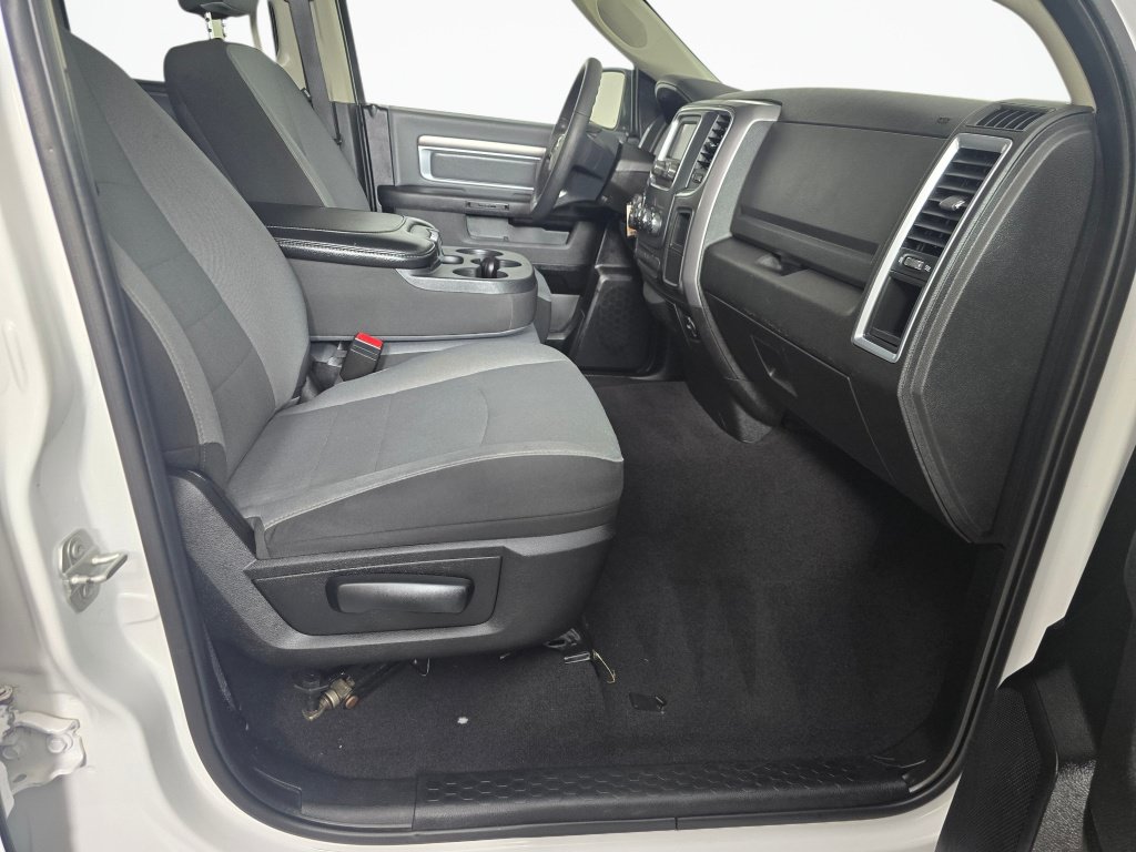Used 2024 RAM 1500 Classic SLT AWD/4WD image 42