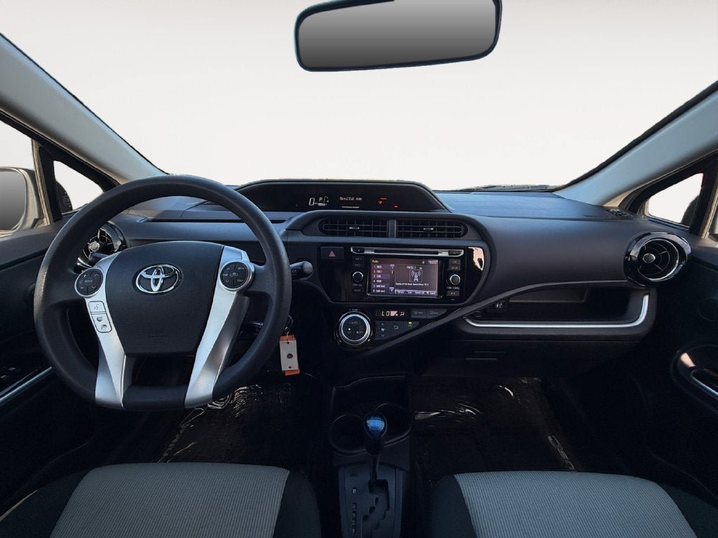 Used 2016 Toyota Prius C Persona Series FWD image 11
