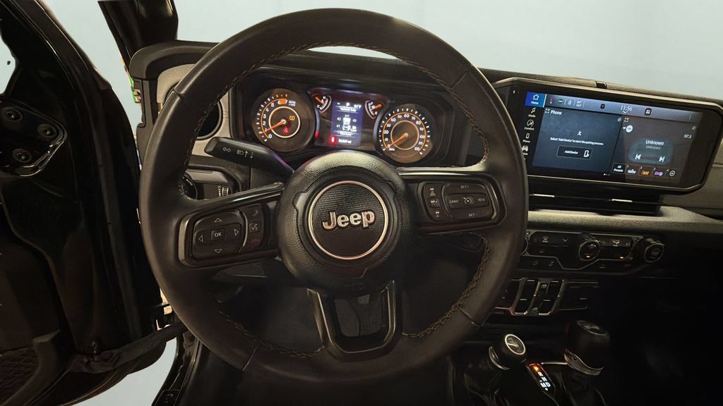Used 2024 Jeep Wrangler Unlimited Sport AWD/4WD image 12