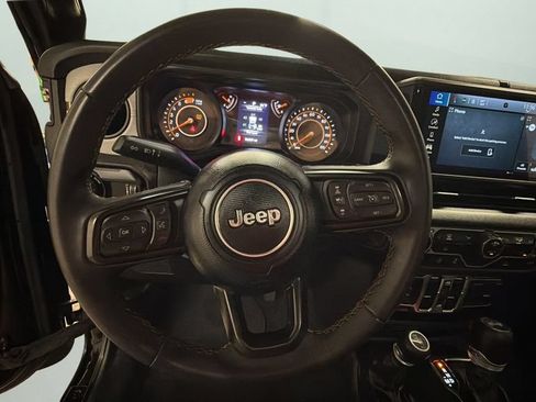 Used 2024 Jeep Wrangler Unlimited Sport AWD/4WD image 12