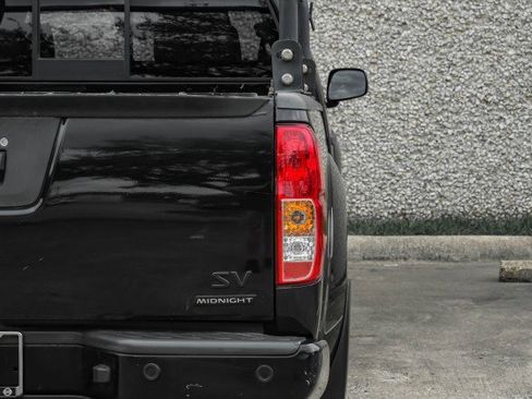 Used 2021 Nissan Frontier SV w/ Midnight Edition Floor Mats image 50