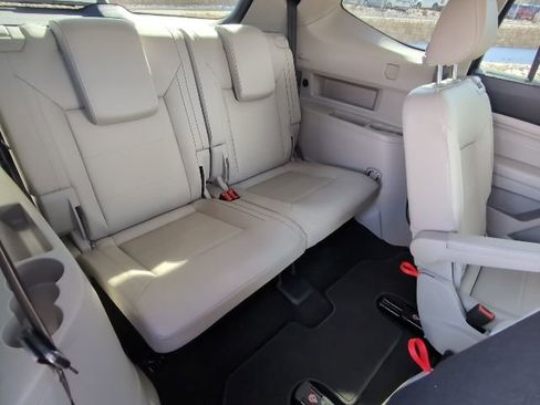 Used 2022 Volkswagen Atlas SE image 32