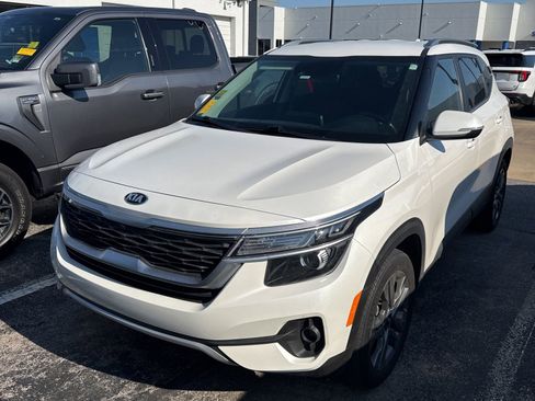 Used 2021 Kia Seltos S FWD image 1