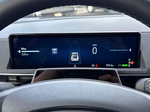 Certified 2025 Ford Mustang Mach-E Select image 32