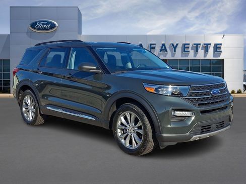 Certified 2023 Ford Explorer XLT w/ Equipment Group 202A AWD/4WD image 1