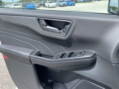 New 2025 Ford Escape Active w/ Tech Pack #1 FWD image 19