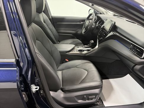 Used 2022 Toyota Camry XLE image 33