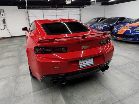 Used 2017 Chevrolet Camaro SS image 5
