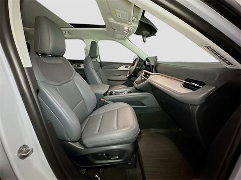 New 2026 Ford Explorer Active w/ Active Comfort Package image 33