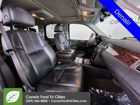 Used 2007 GMC Yukon Denali AWD/4WD image 18