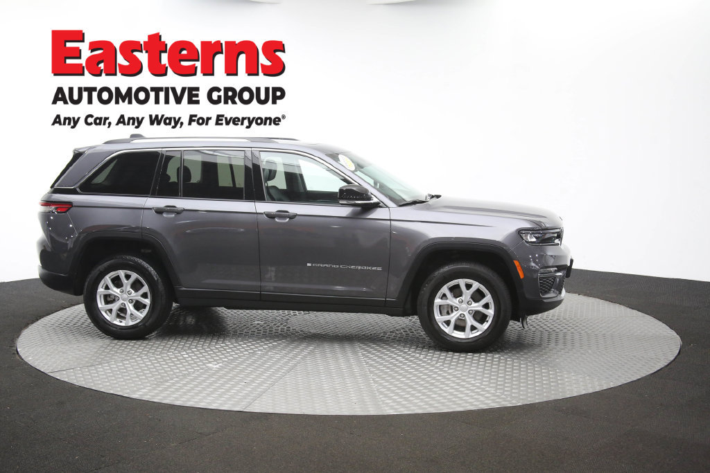 Used 2023 Jeep Grand Cherokee Limited AWD/4WD image 50