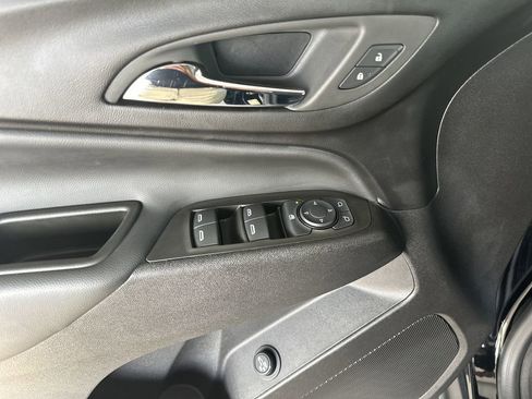 Certified 2024 Chevrolet Equinox LT image 12