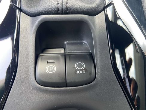 Used 2024 Toyota Corolla Cross AWD Hybrid w/ Convenience Package image 28