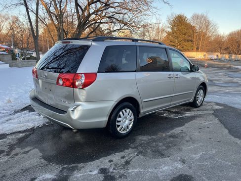 Used 2008 Toyota Sienna CE image 7