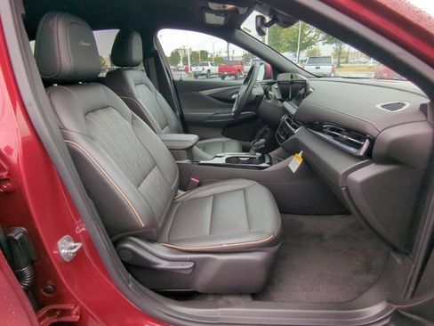 Used 2025 Buick Envista Avenir image 26