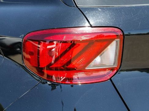 Certified 2024 Hyundai Venue SEL FWD image 10