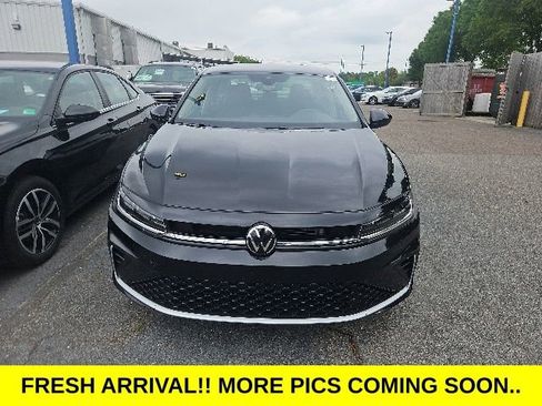 Used 2025 Volkswagen Jetta S FWD image 2