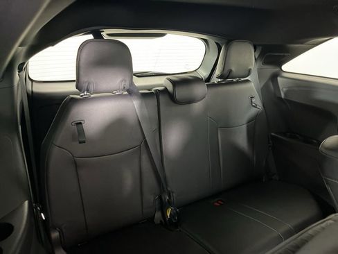 Used 2025 Toyota Sienna XLE Woodland Edition image 14