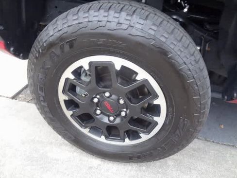 Used 2025 Toyota Tacoma TRD Off-Road image 25