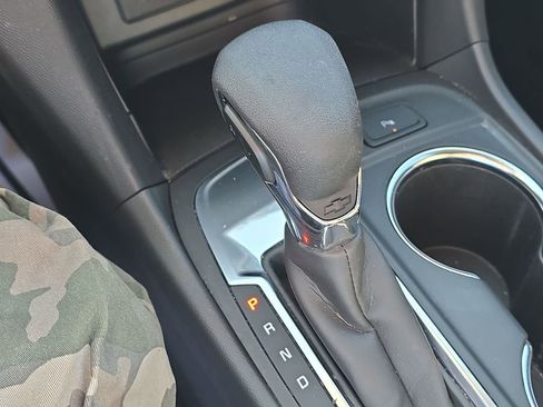 Used 2024 Chevrolet Equinox LT image 18