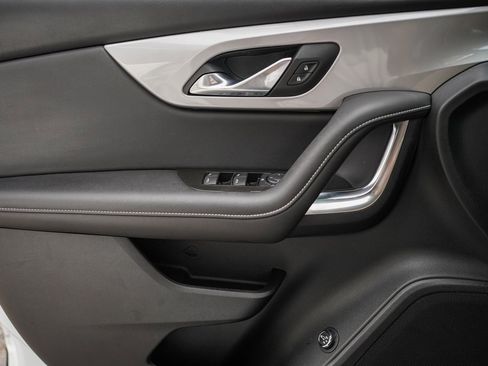 Used 2023 Chevrolet Blazer LT image 33