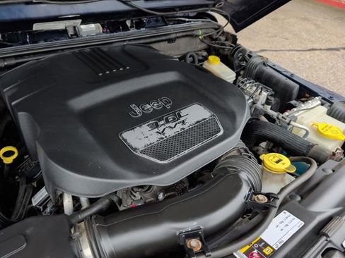 Used 2013 Jeep Wrangler Unlimited Sport image 29