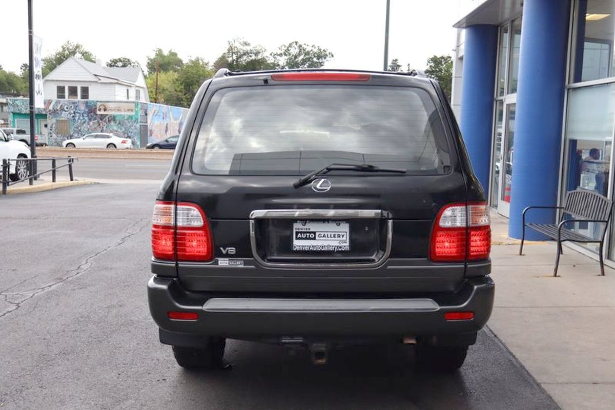 Used 2002 Lexus LX 470 4WD image 4