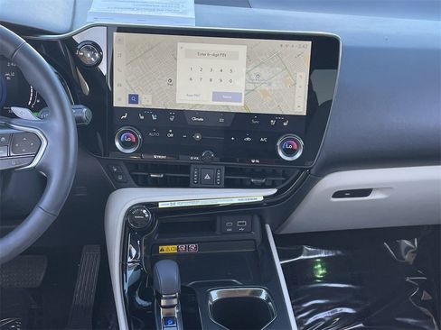 Used 2025 Lexus NX 300h AWD w/ Luxury Package image 14