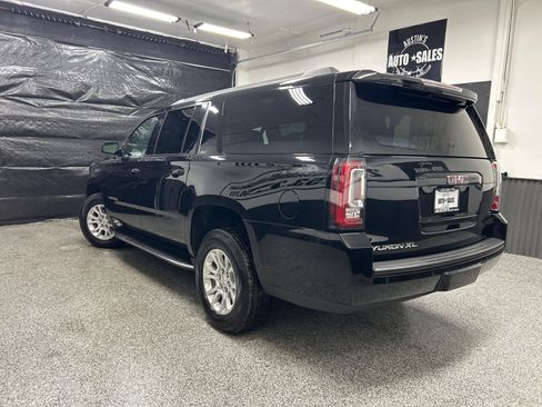 Used 2020 GMC Yukon XL SLT image 4