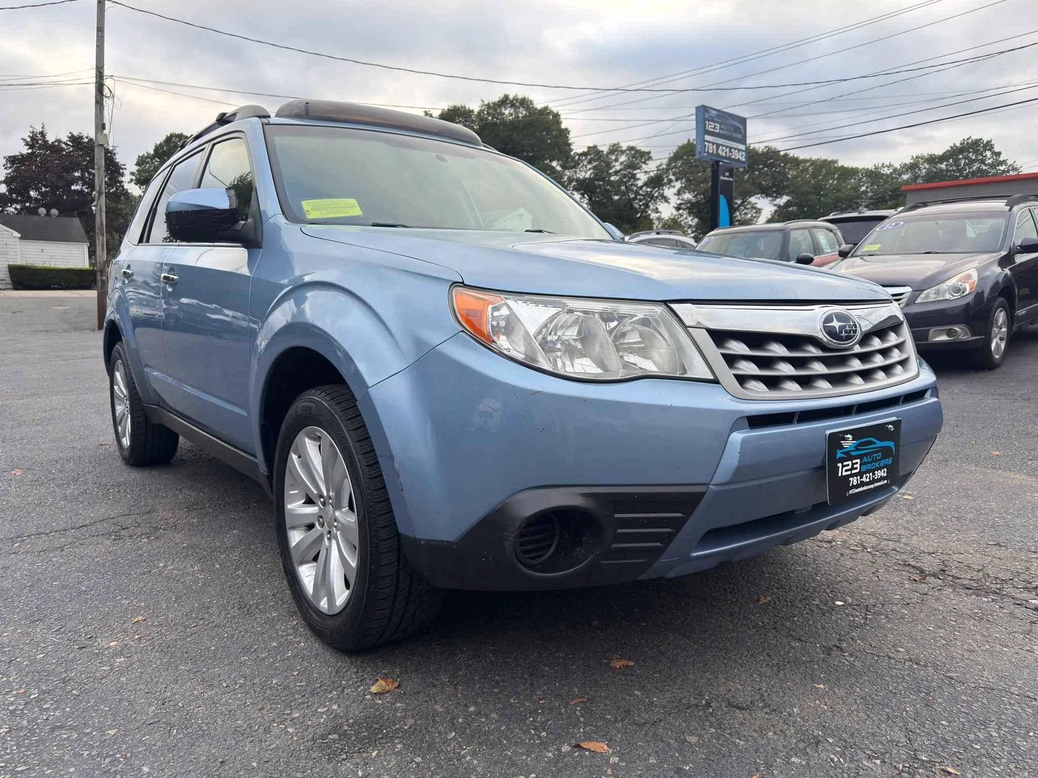Used 2011 Subaru Forester 2.5X Premium w/ All-Weather Pkg AWD/4WD image 1