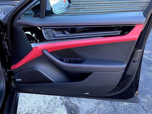 Used 2025 Porsche Panamera 4 image 41