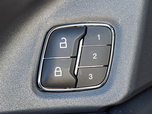 Used 2024 Ford Expedition Platinum image 22