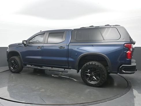 Used 2019 Chevrolet Silverado 1500 Custom Trail Boss w/ Custom Convenience Package AWD/4WD image 3