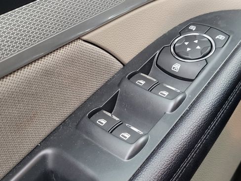 Used 2018 Ford Explorer FWD image 27