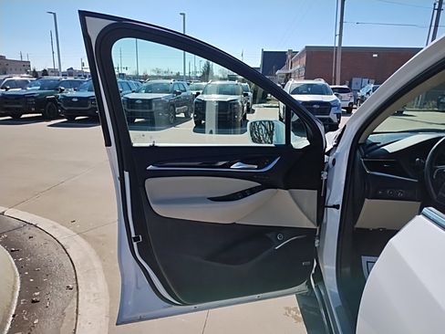 Used 2020 Buick Enclave Premium w/ Surround and Sites Package image 16