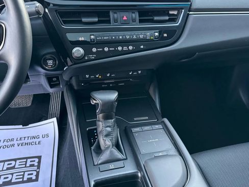 Used 2022 Lexus ES 350 w/ Premium Package image 20