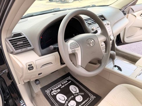 Used 2011 Toyota Camry LE w/ LE Extra-Value Pkg FWD image 8