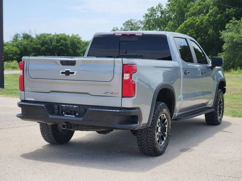 Used 2023 Chevrolet Silverado 1500 ZR2 AWD/4WD image 7