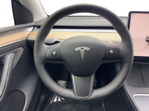 Used 2023 Tesla Model Y Long Range image 56