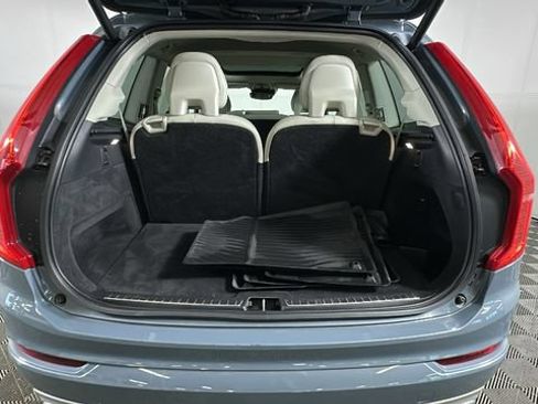 Used 2021 Volvo XC90 T6 Momentum AWD/4WD image 28