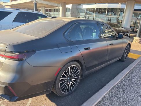 Used 2025 BMW 760i xDrive w/ Executive Package image 6