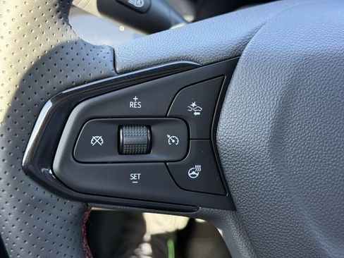 New 2026 Chevrolet Trax RS w/ Sunroof Package image 19