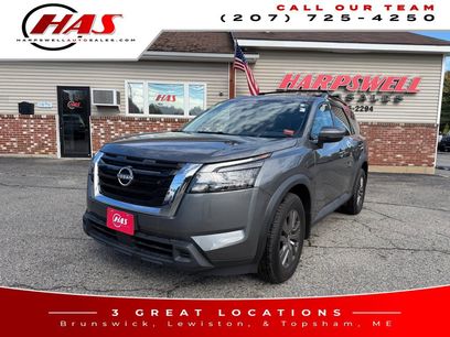 Used 2023 Nissan Pathfinder SV