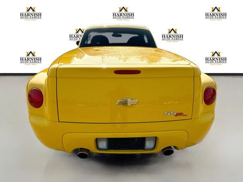 Used 2003 Chevrolet SSR w/ Preferred Equipment Group RWD image 5