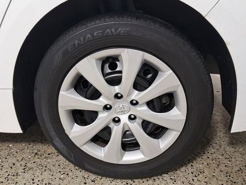 Used 2023 Toyota Corolla LE image 8