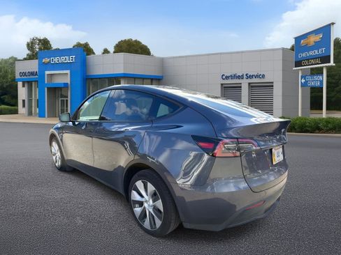 Used 2023 Tesla Model Y AWD image 2