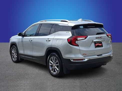 Used 2022 GMC Terrain SLT w/ Tech Package FWD image 6